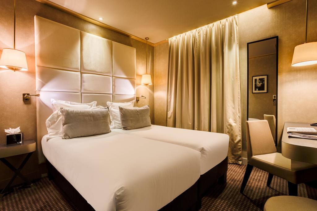 Two Connecting Double Rooms